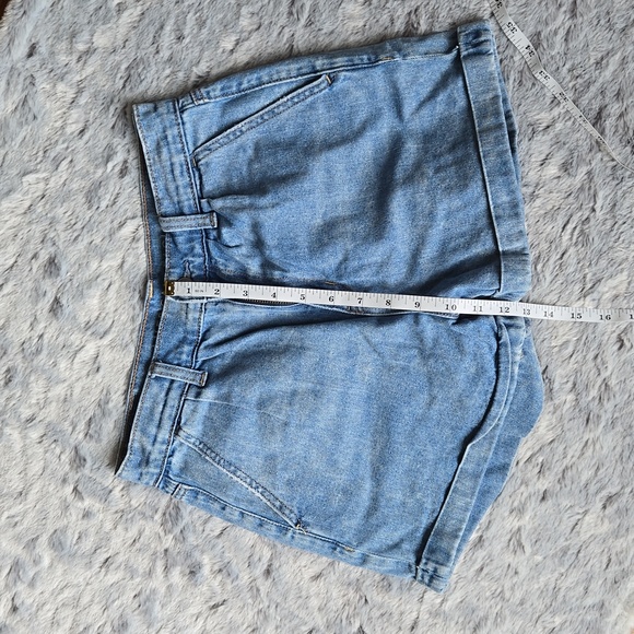 American Eagle Mom Shorts, Women's Size 2, Decent Condition - Picture 3 of 8